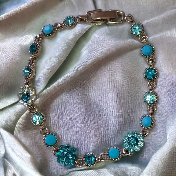 Aqua Blue Rhinestone Link Bracelet Faux Turquoise Silver Tone Coastal Beachy - Picture 15 of 16